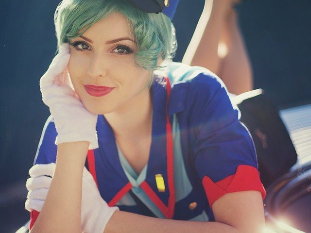 Agente Mara, la guapa policía de Pokémon 3