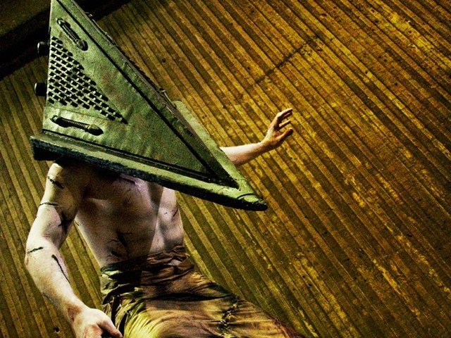 Cosplay de Pyramid Head 1