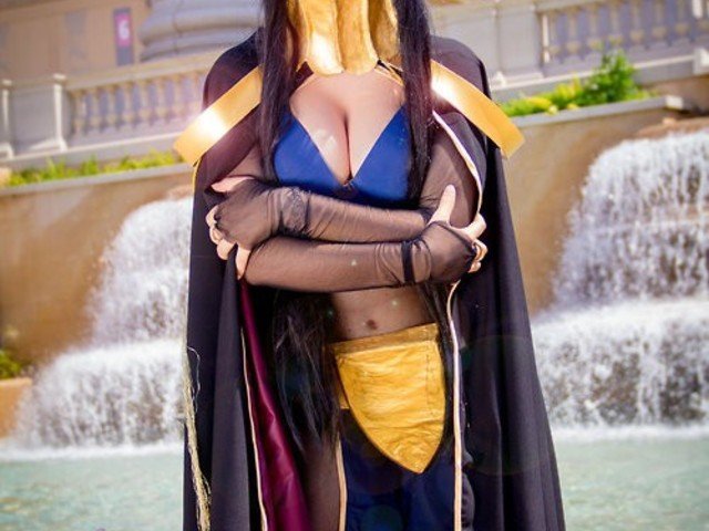 Cosplay mix de Tharja de Fire Emblem 1