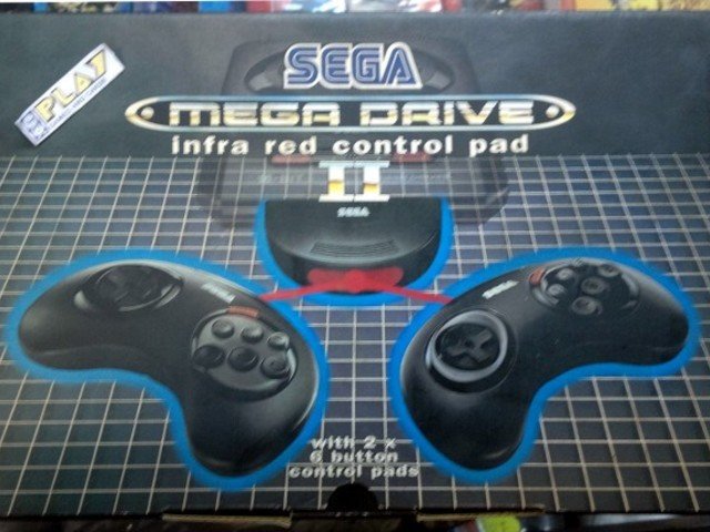 Los mandos inalámbricos de Mega Drive 4