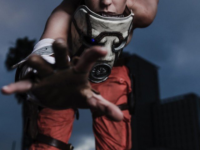 Un bandido psicópata muy sexy interpretado por Meg Turney 4