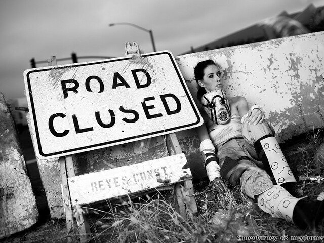 Un bandido psicópata muy sexy interpretado por Meg Turney 6