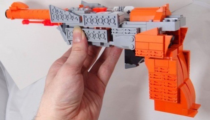 Una Zapper Transformer hecha con LEGO